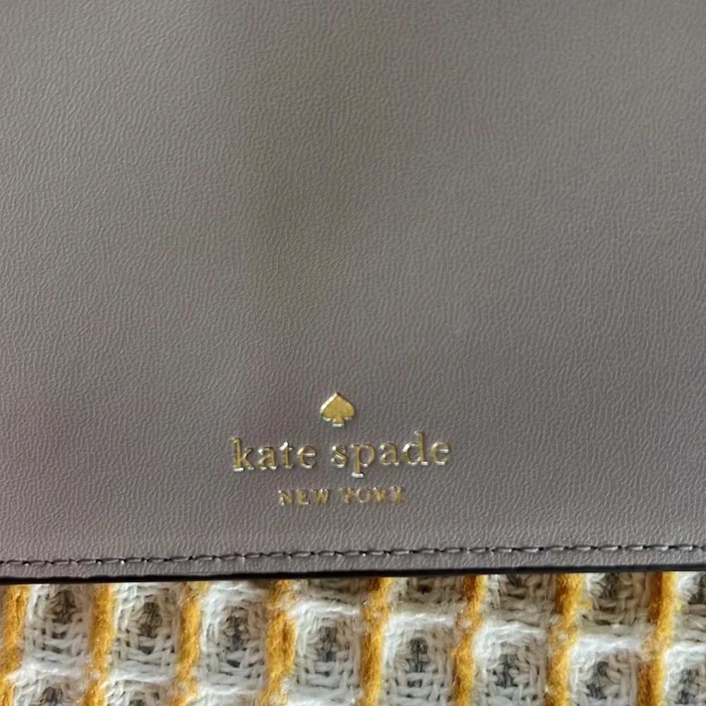Kate Spade Wallet - Picture 5 of 7